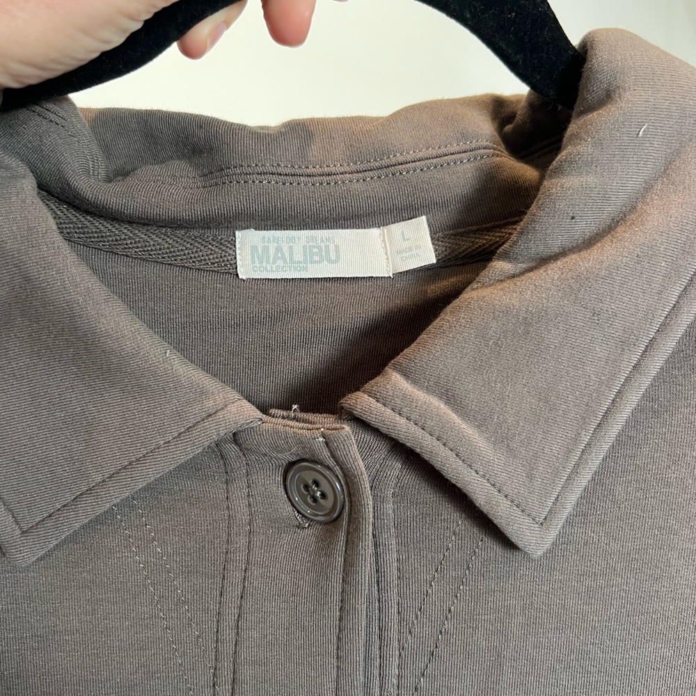 NWOT Barefoot Dreams button up - Picture 5 of 6